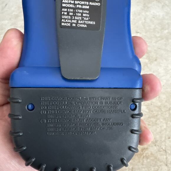 Durabrand AM/FM Sports Radio Battery Powered Model: PR-35M - Picture 8 of 9